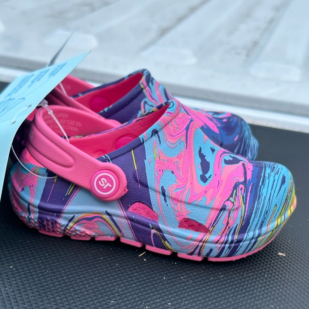 NWT in box Stride Rite Rainbow Bray Clogs - size 6m toddler